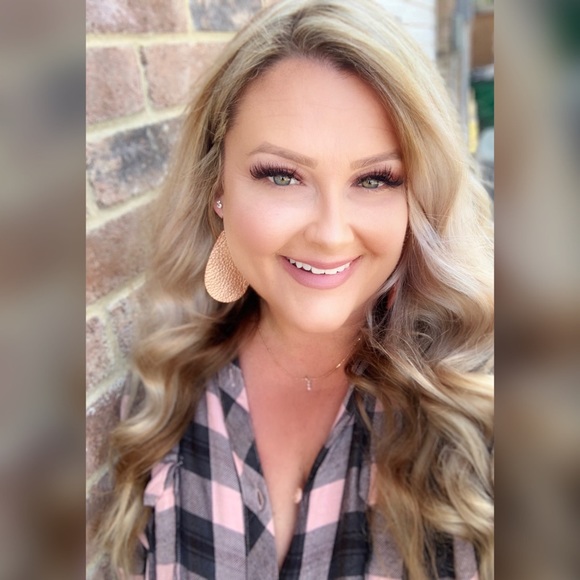 Meet your Posher, Aleigha - Picture 1 of 1